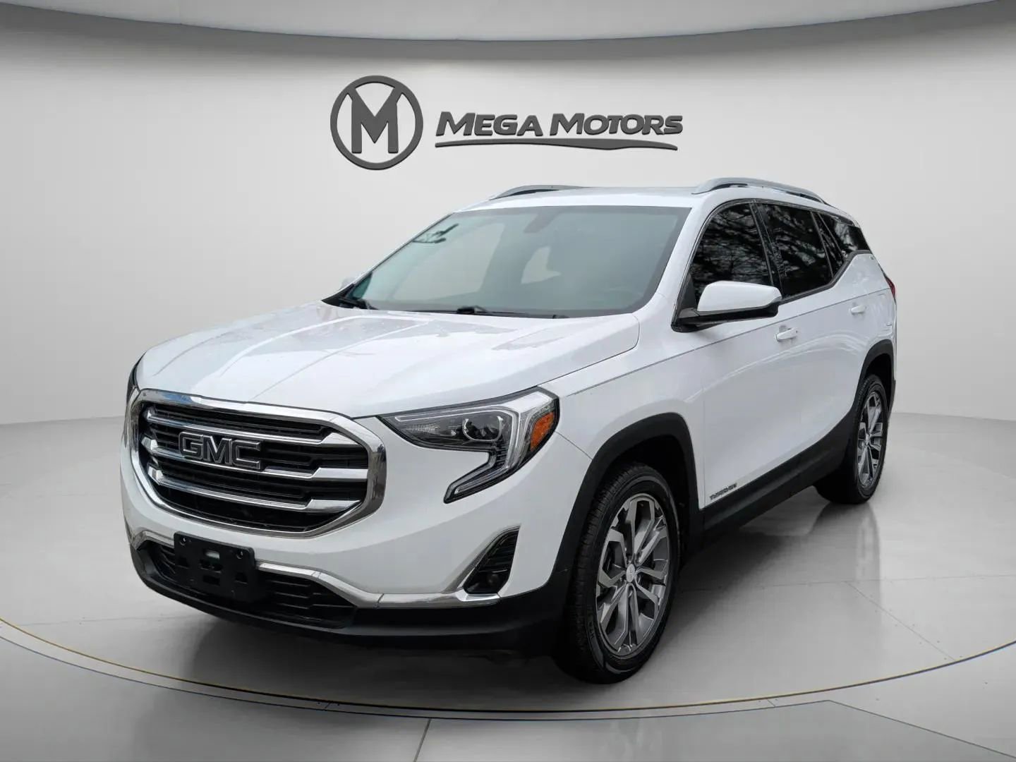 Used 2019 GMC Terrain SLT image 1