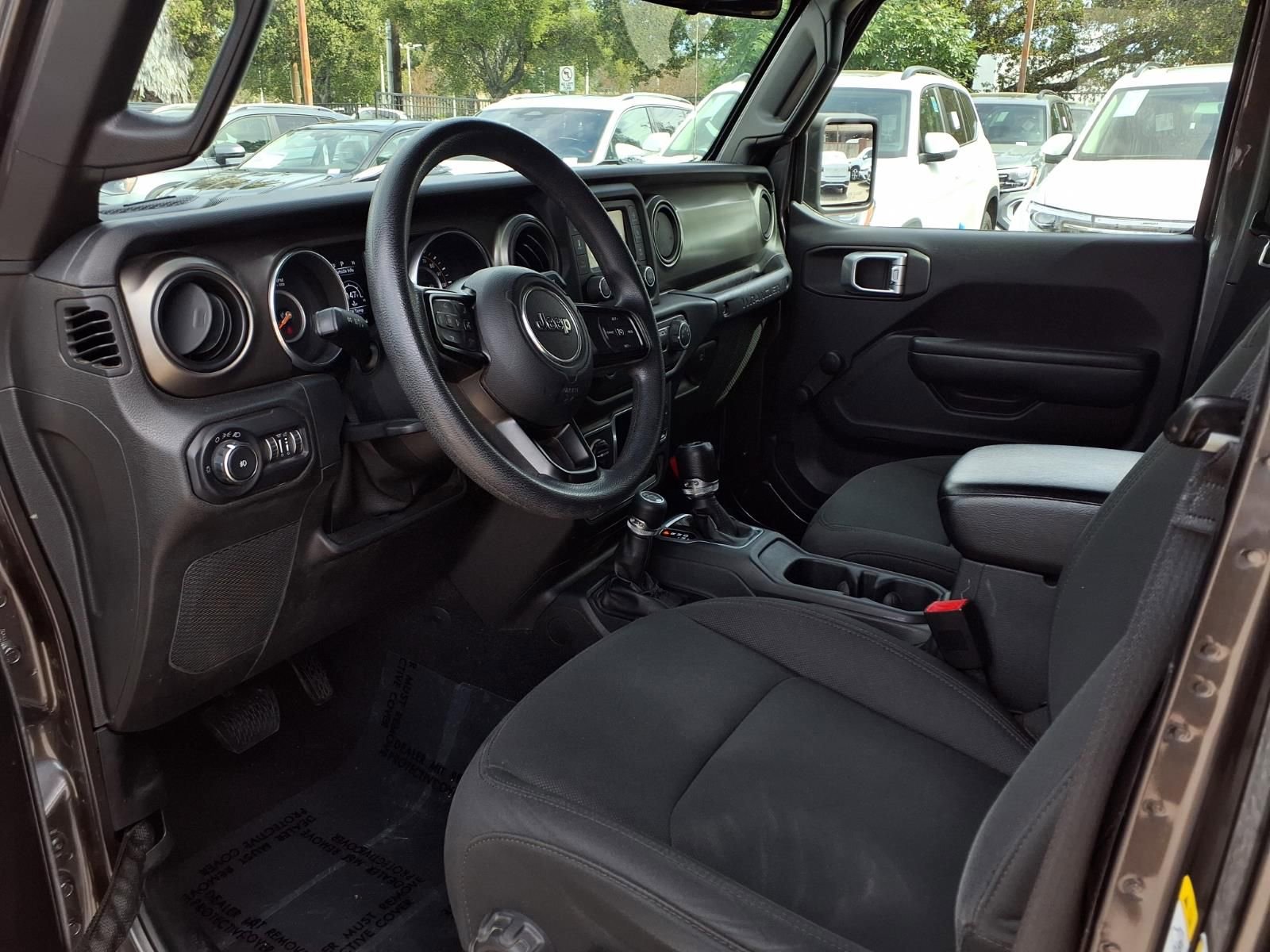 Used 2018 Jeep Wrangler Unlimited Sport image 14