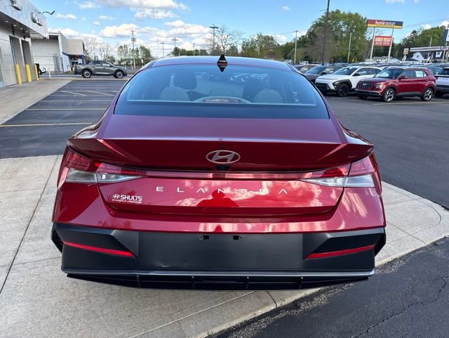 Certified 2024 Hyundai Elantra SEL w/ Convenience Package FWD image 6