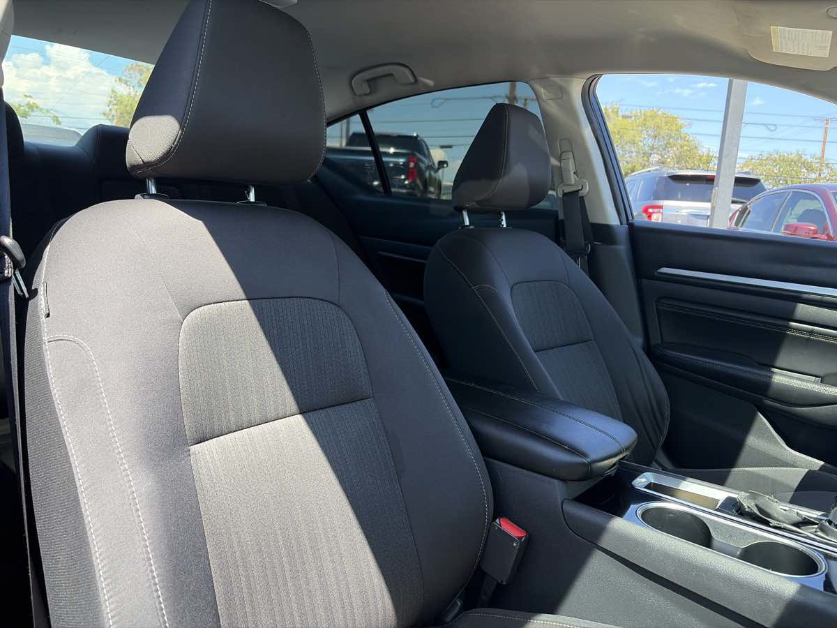 Used 2021 Nissan Altima 2.5 SV FWD image 29