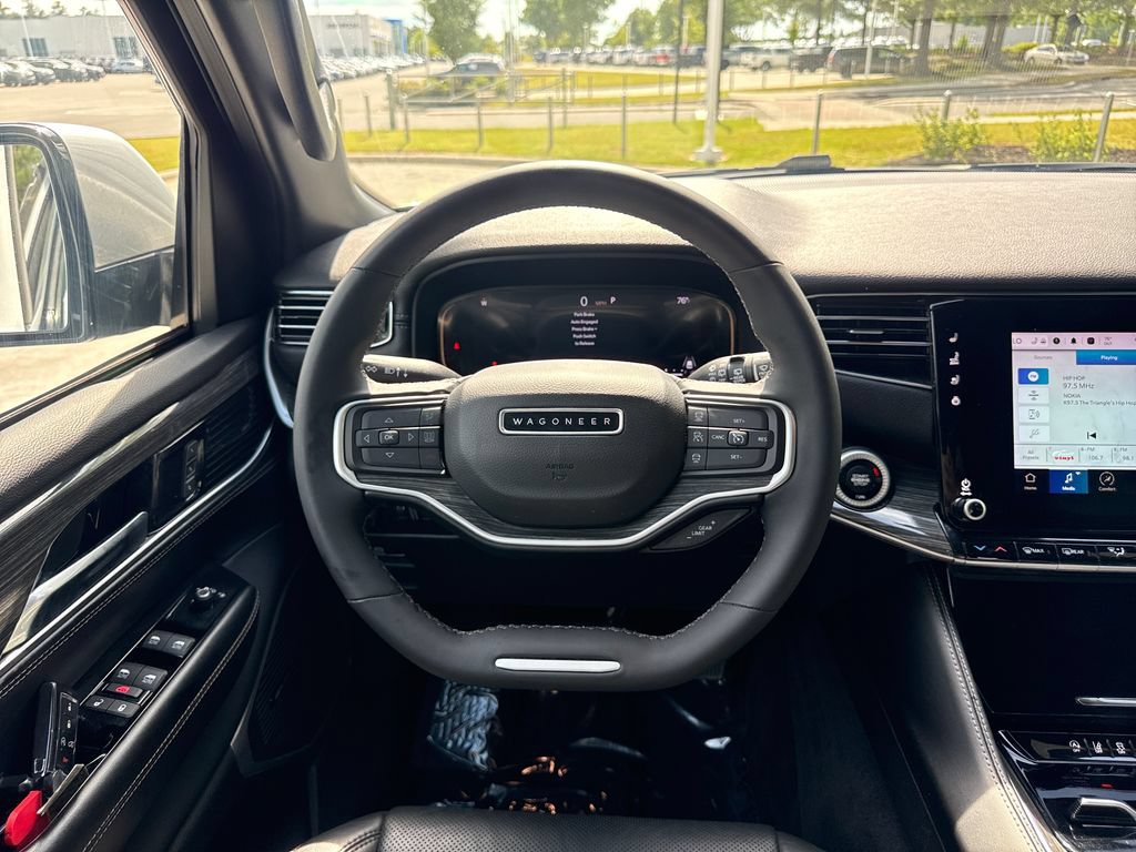 Used 2022 Jeep Wagoneer Series II AWD/4WD image 19