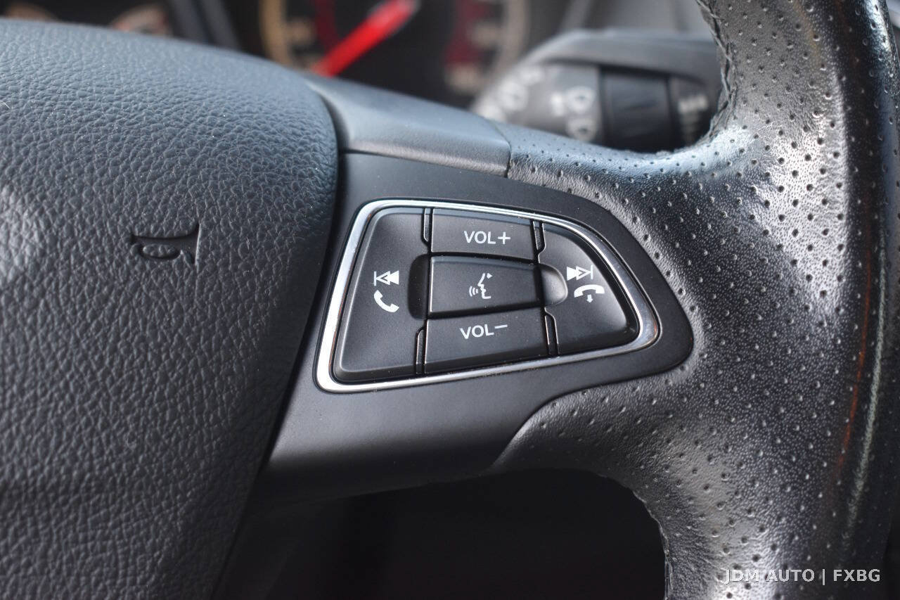 Used 2017 Ford Focus ST FWD image 21