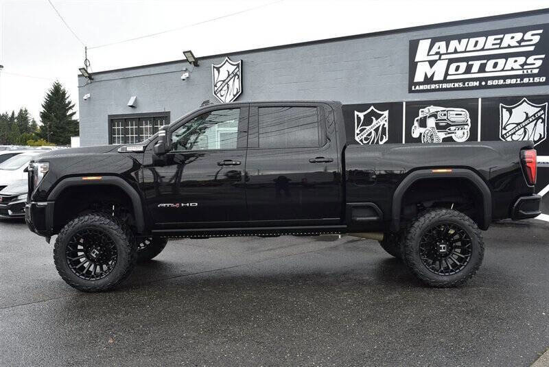 Used 2024 GMC Sierra 3500 AT4 w/ Technology Package image 2