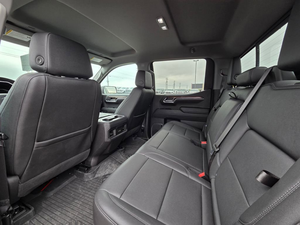 Used 2024 Chevrolet Silverado 1500 LT Trail Boss w/ Convenience Package II image 28