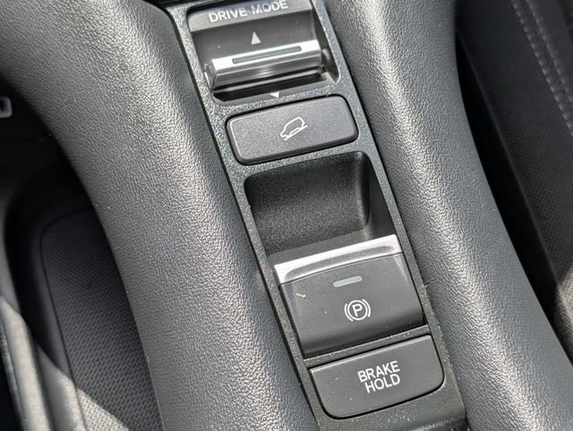 Used 2023 Honda HR-V LX image 15