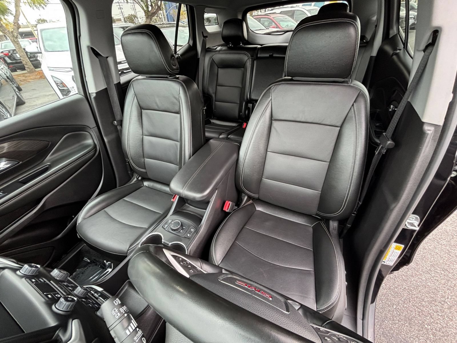 Used 2024 GMC Terrain SLT AWD/4WD image 37