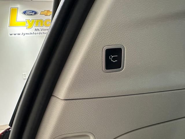 Used 2022 Chrysler Pacifica Touring-L AWD/4WD image 17