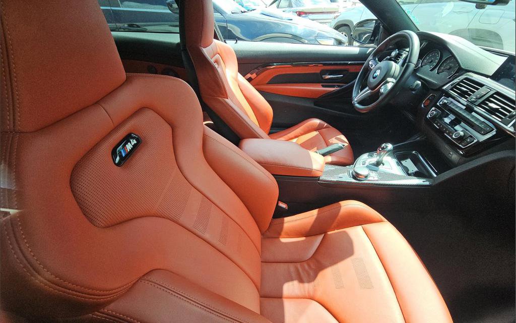 Used 2018 BMW M4 Coupe w/ Executive Package RWD image 8