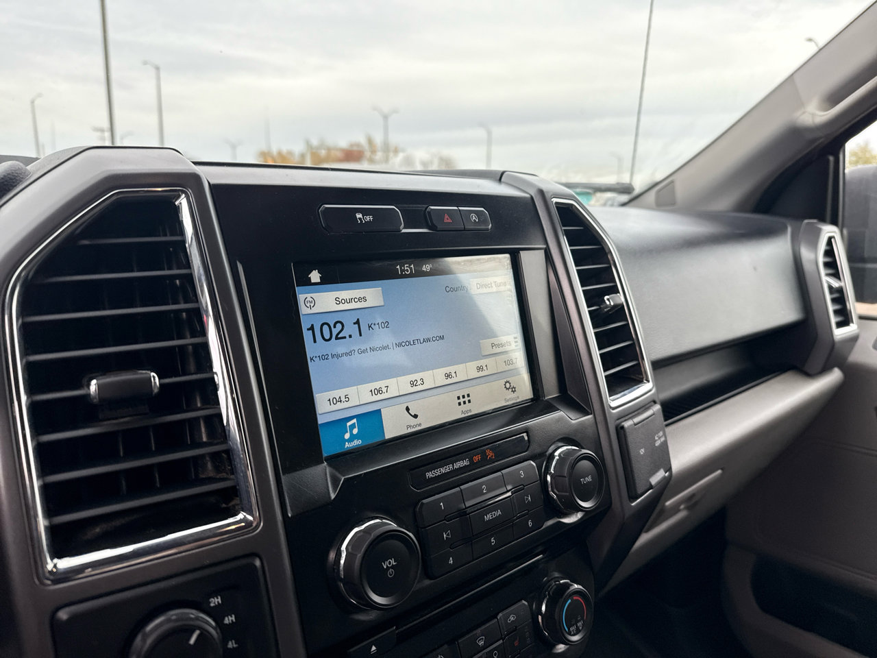 Used 2016 Ford F150 XLT w/ Equipment Group 302A Luxury image 12