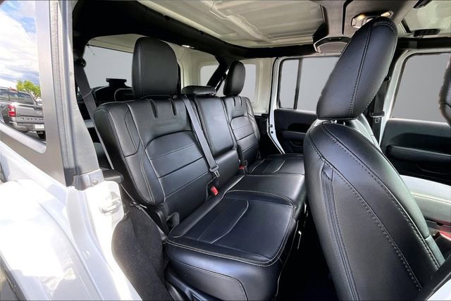 Used 2023 Jeep Wrangler Unlimited Sahara image 25