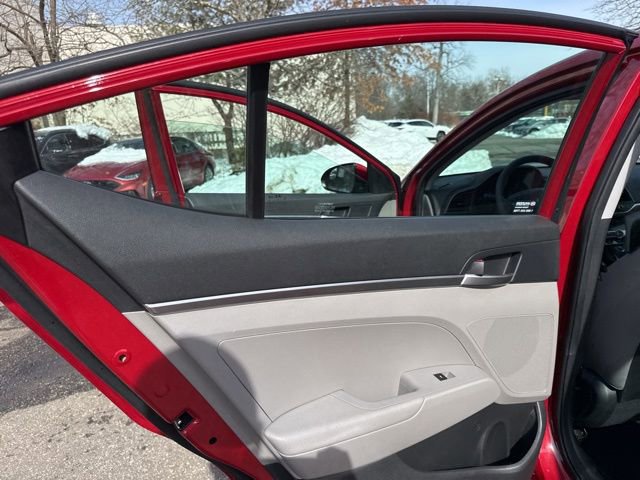 Used 2020 Hyundai Elantra SE image 31