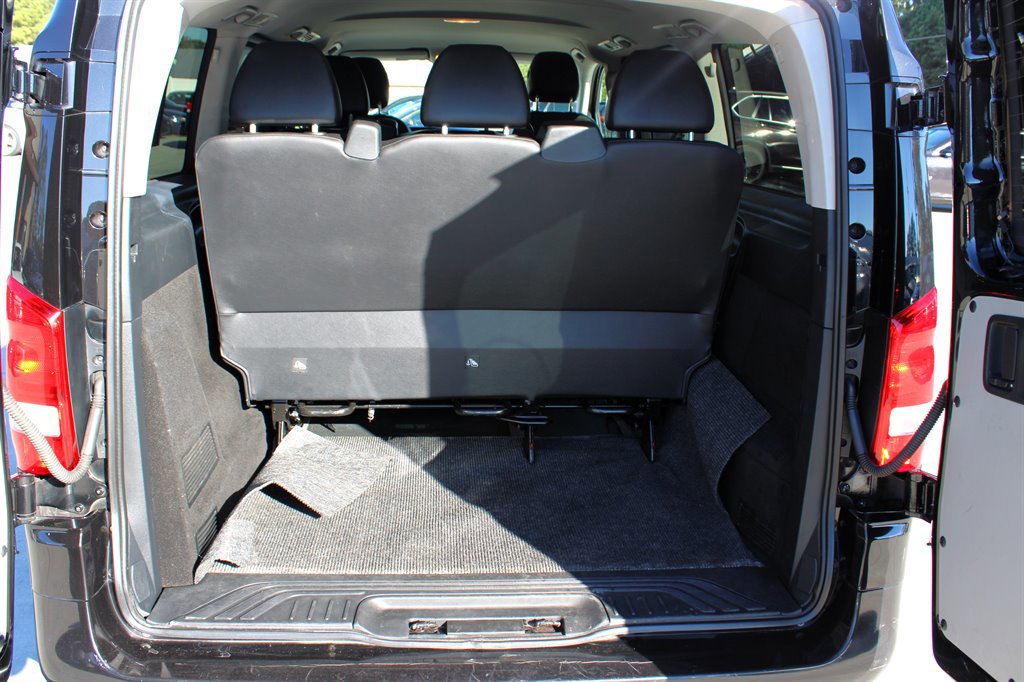 Used 2018 Mercedes-Benz Metris Passenger image 21