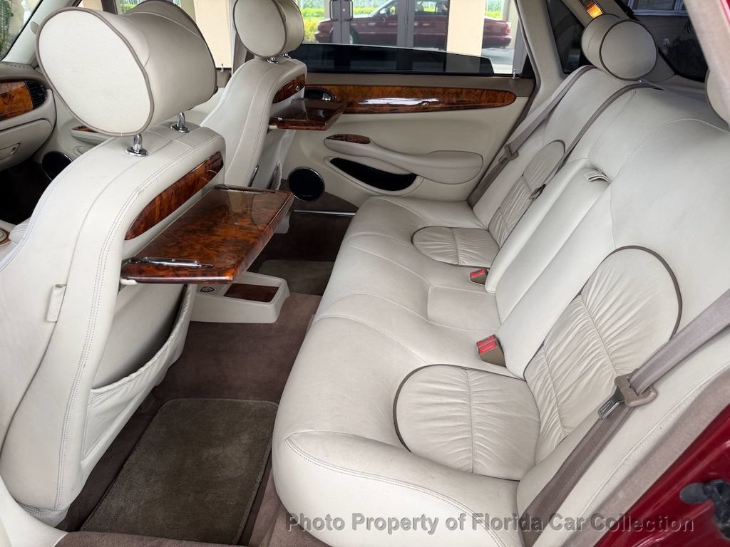 Used 1999 Jaguar XJ8 L RWD image 10