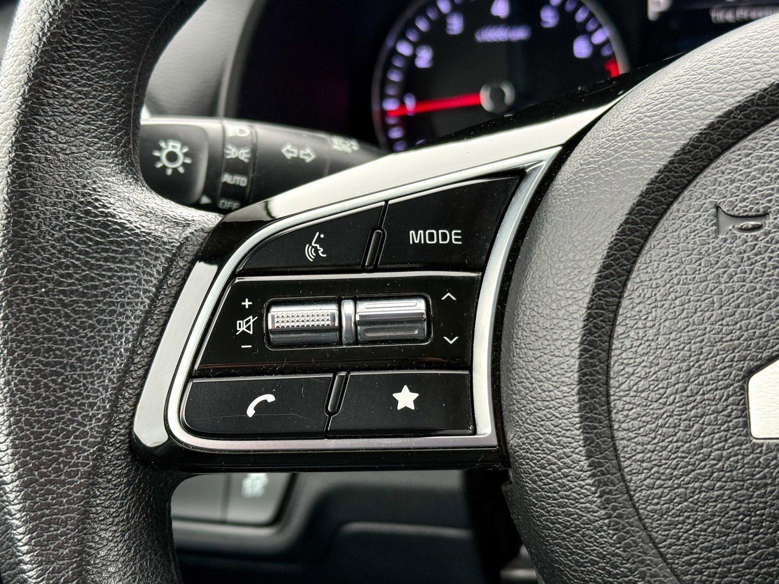 Used 2023 Kia Forte LXS w/ LXS Technology Package image 25