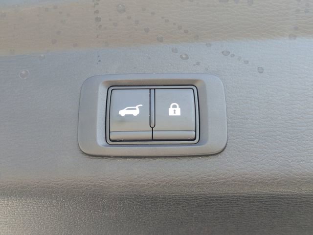 Used 2024 Mitsubishi Outlander SE image 15