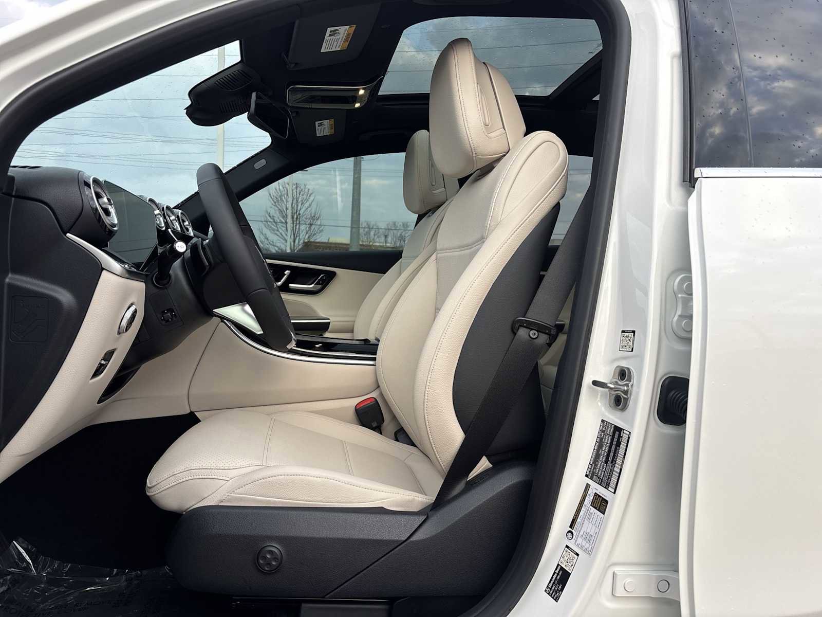 New 2026 Mercedes-Benz GLC 300 image 15