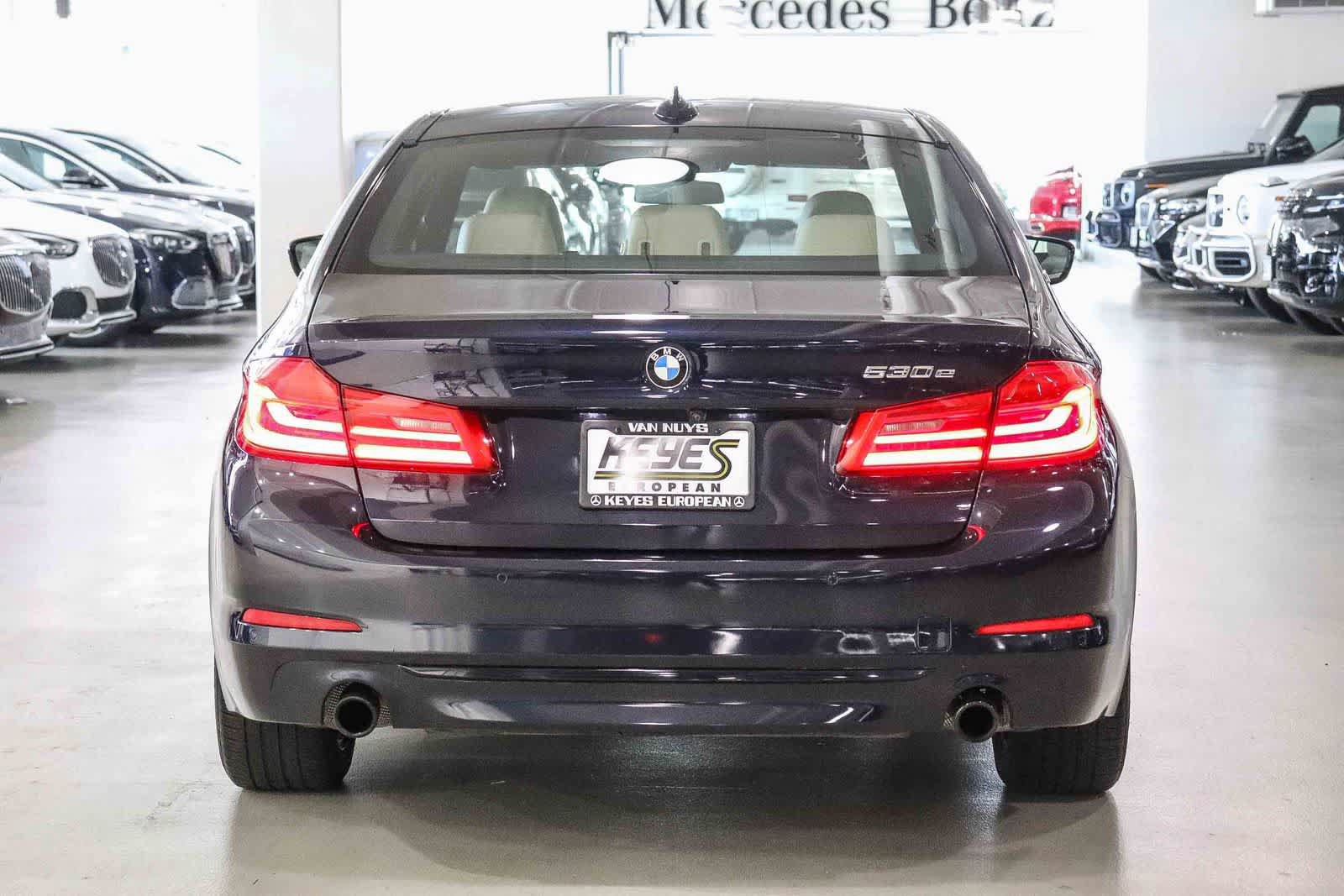 Used 2019 BMW 530e w/ Convenience Package RWD image 3
