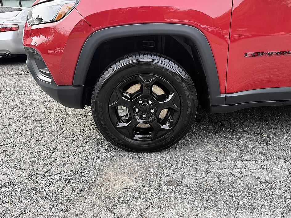 Used 2023 Jeep Compass Trailhawk w/ Trailhawk Elite Group AWD/4WD image 8