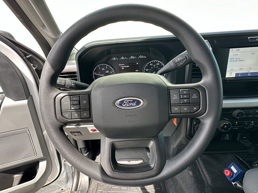 New 2025 Ford F550 4x4 Supercab Super Duty image 15