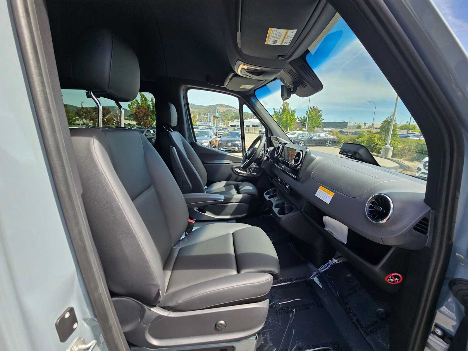 Used 2026 Mercedes-Benz Sprinter 2500 image 11