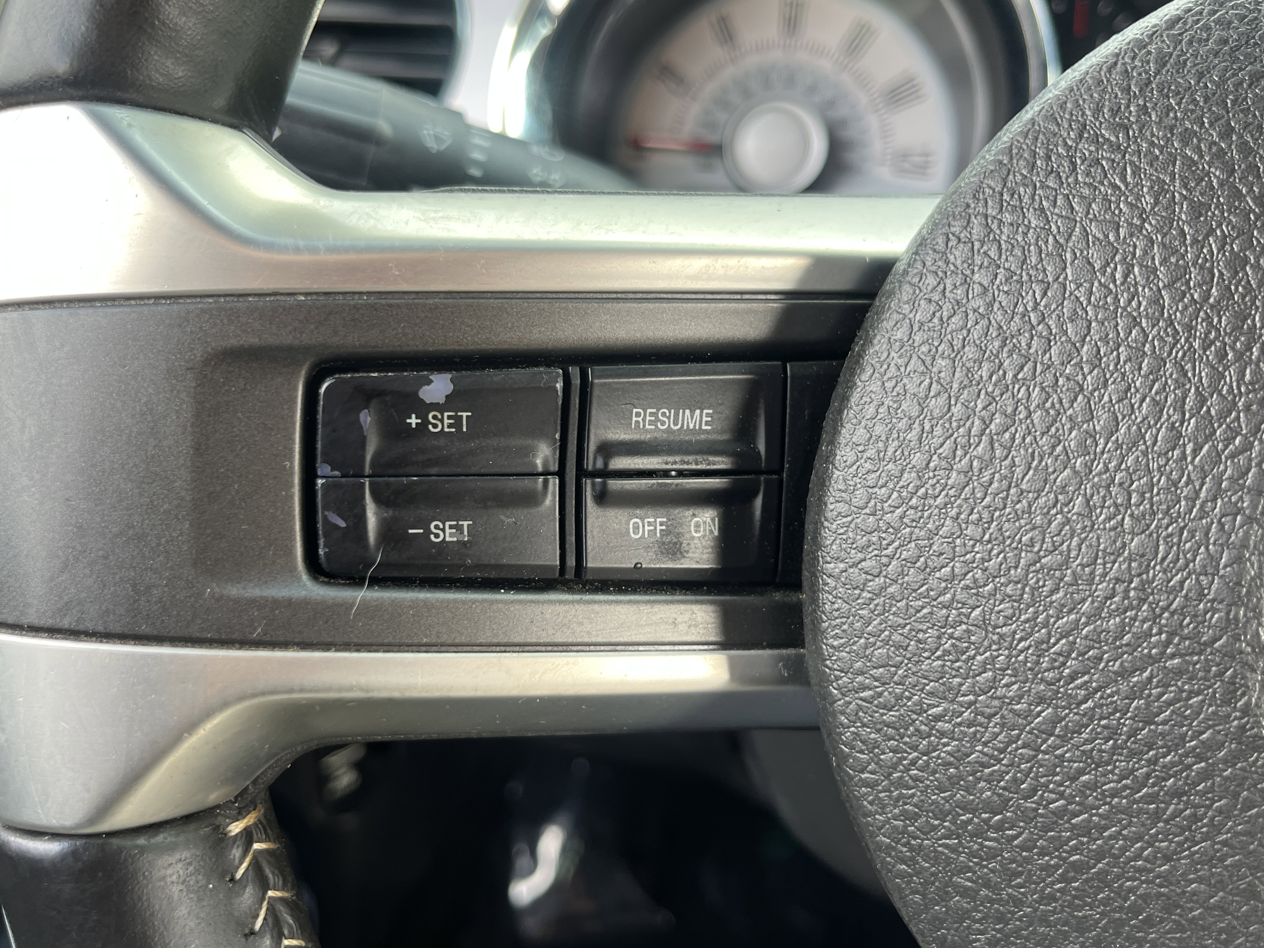 Used 2010 Ford Mustang Premium image 17