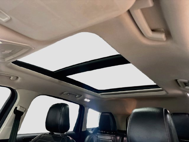 Used 2018 Ford Escape SEL FWD image 19