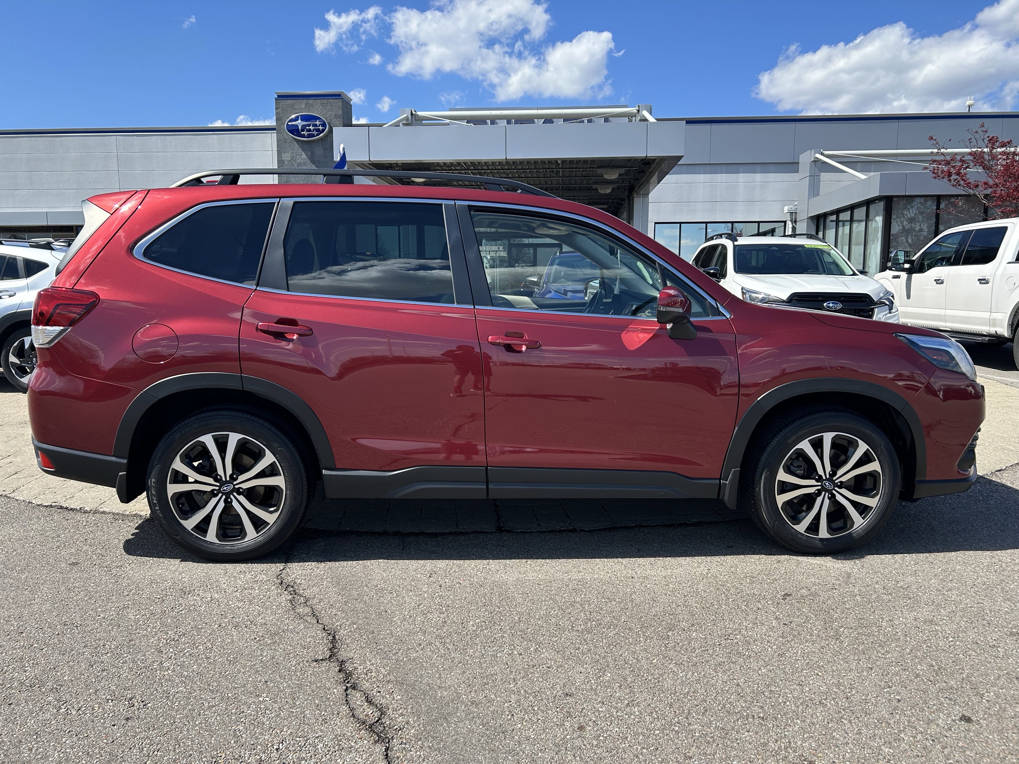 Certified 2023 Subaru Forester Limited AWD/4WD image 8