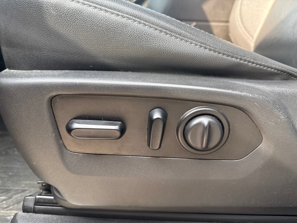 Used 2021 Chevrolet Silverado 1500 LT Trail Boss w/ Convenience Package II AWD/4WD image 22