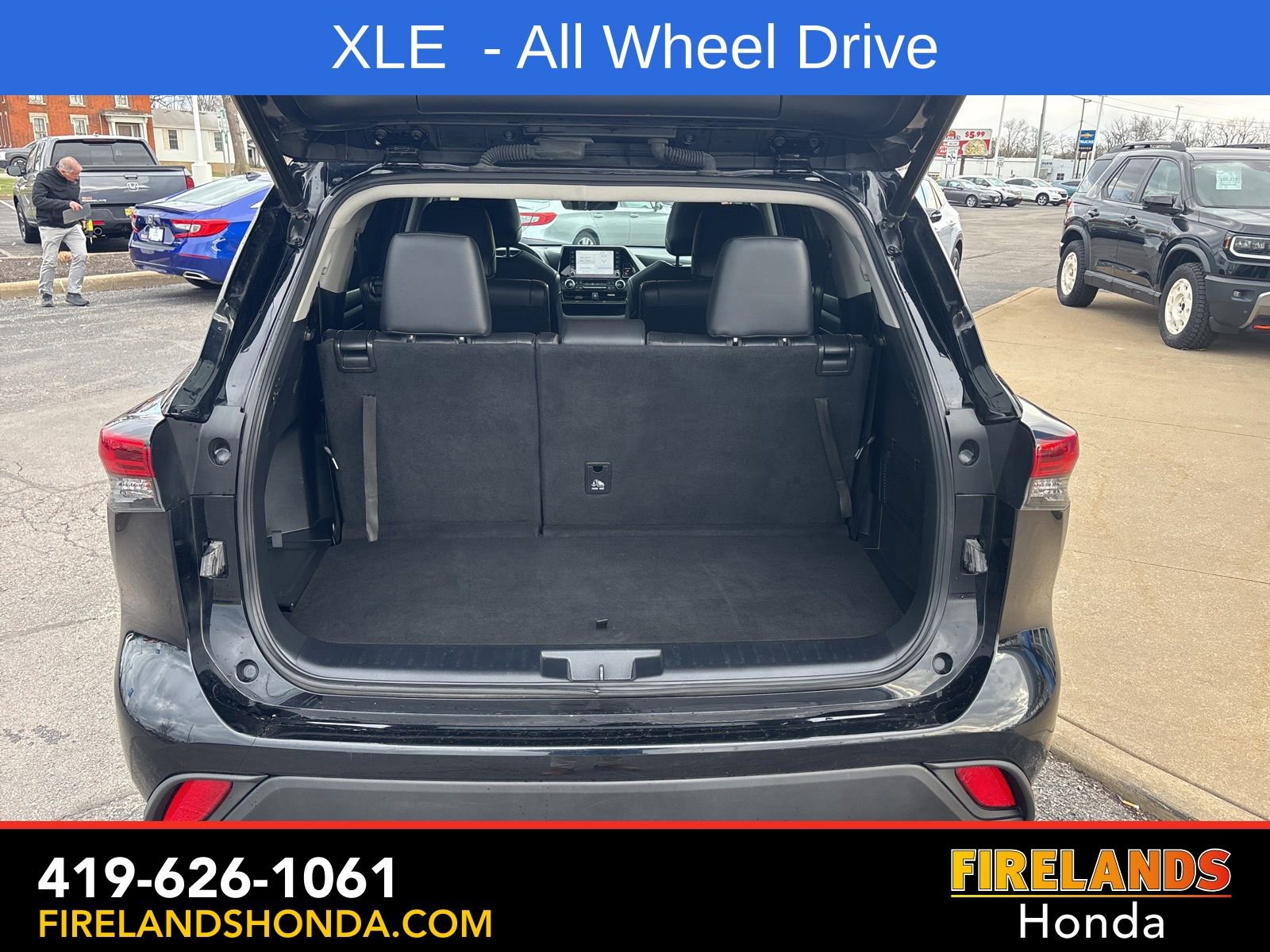 Used 2021 Toyota Highlander XLE image 10