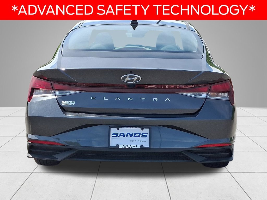 Used 2023 Hyundai Elantra SEL w/ Convenience Package FWD image 5