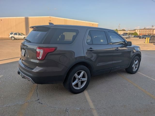 Used 2016 Ford Explorer XLT w/ Equipment Group 202A AWD/4WD image 3