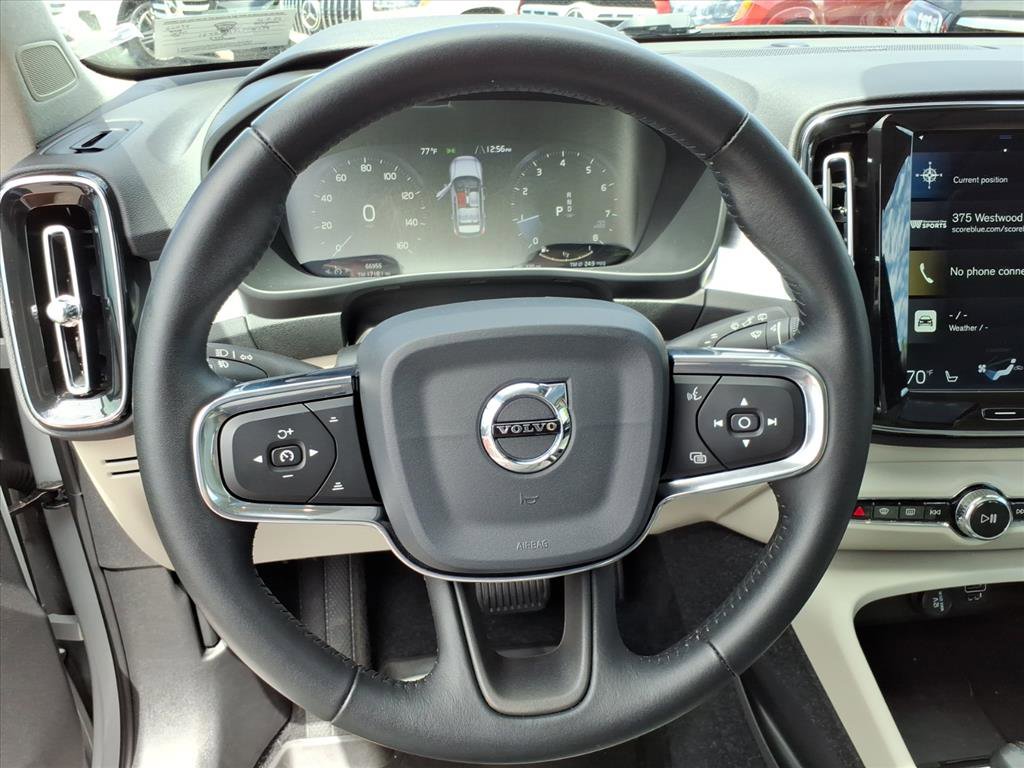 Used 2020 Volvo XC40 T5 Momentum w/ Protection Package AWD/4WD image 14