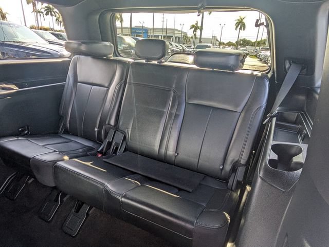 Used 2020 Ford Expedition XLT w/ Equipment Group 202A RWD image 12