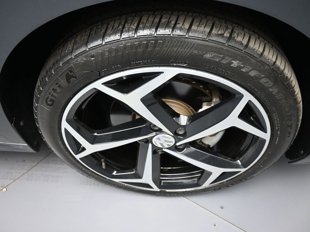 Used 2021 Volkswagen Passat 2.0T R-Line image 13