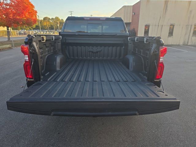 Used 2021 Chevrolet Silverado 1500 LTZ image 12