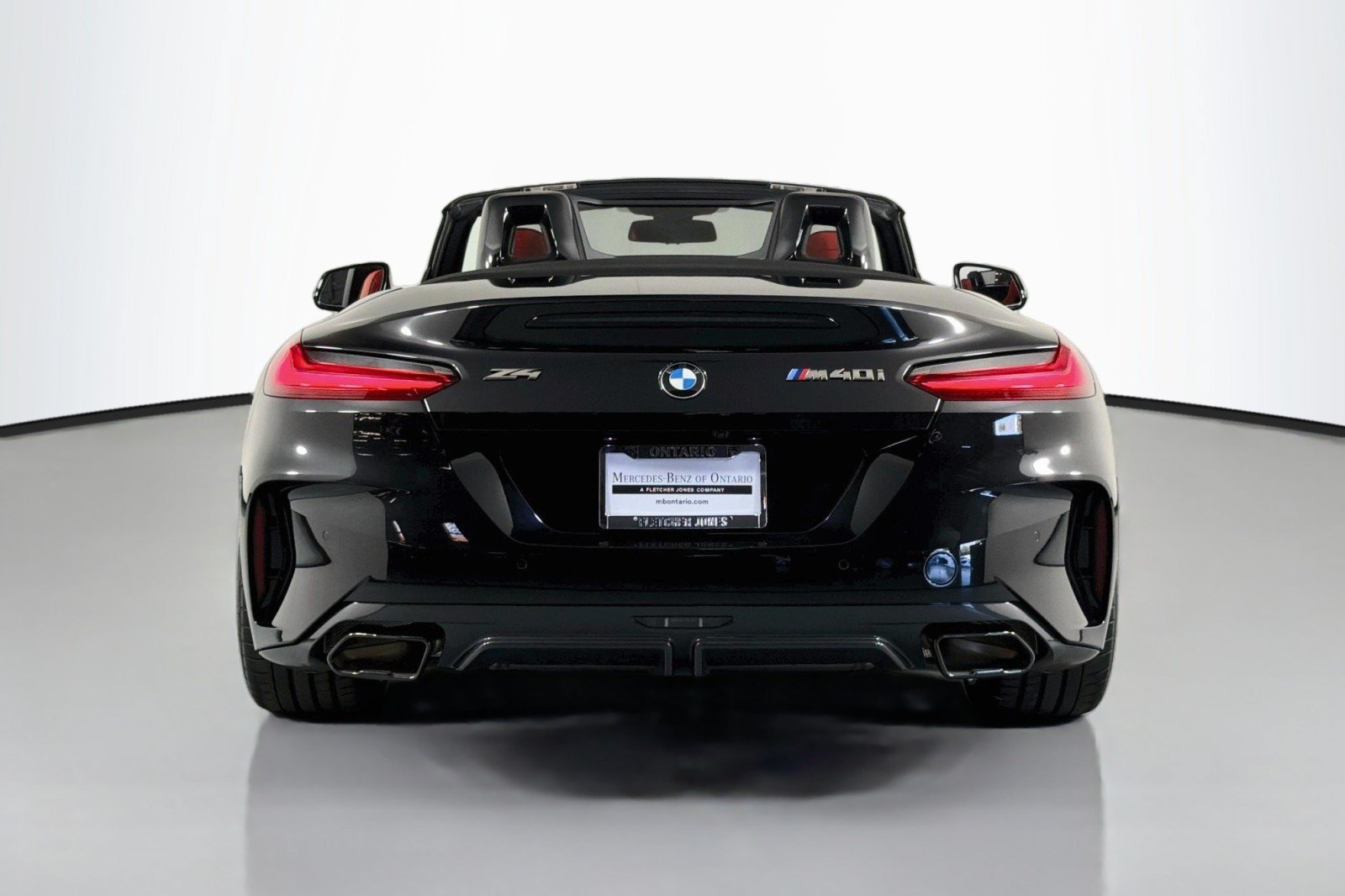 Used 2026 BMW Z4 M40i w/ Shadowloine Package RWD image 5