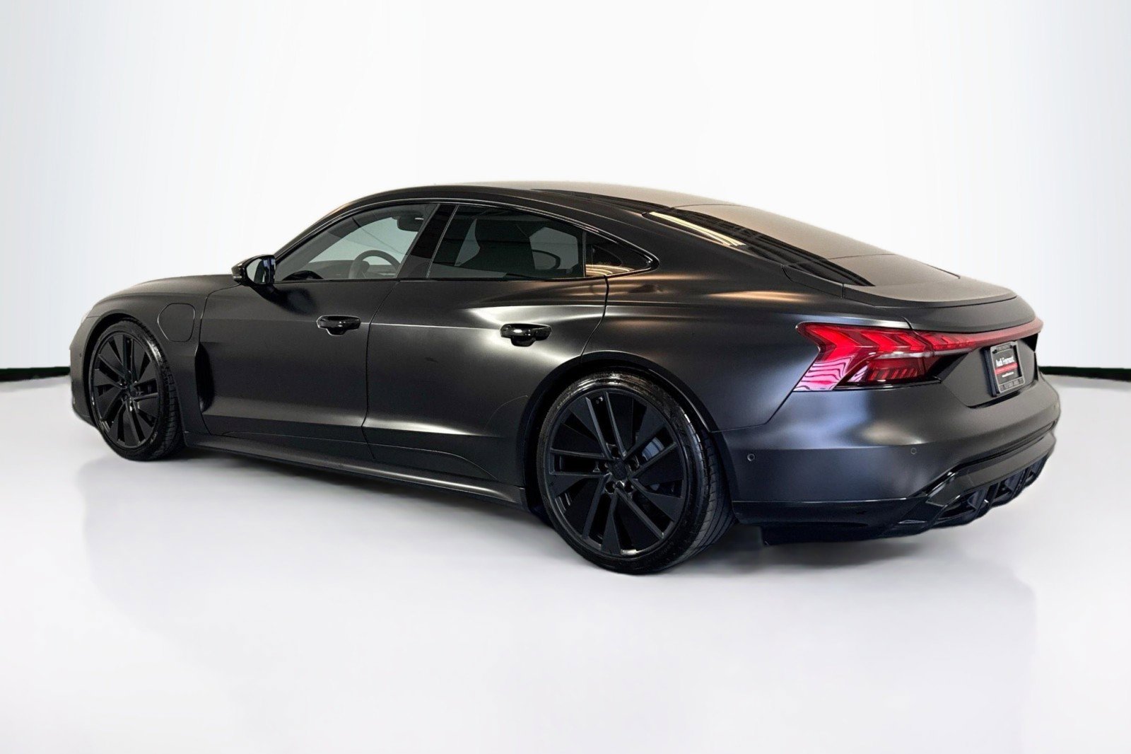 Used 2022 Audi e-tron GT Prestige w/ Prestige Package image 7