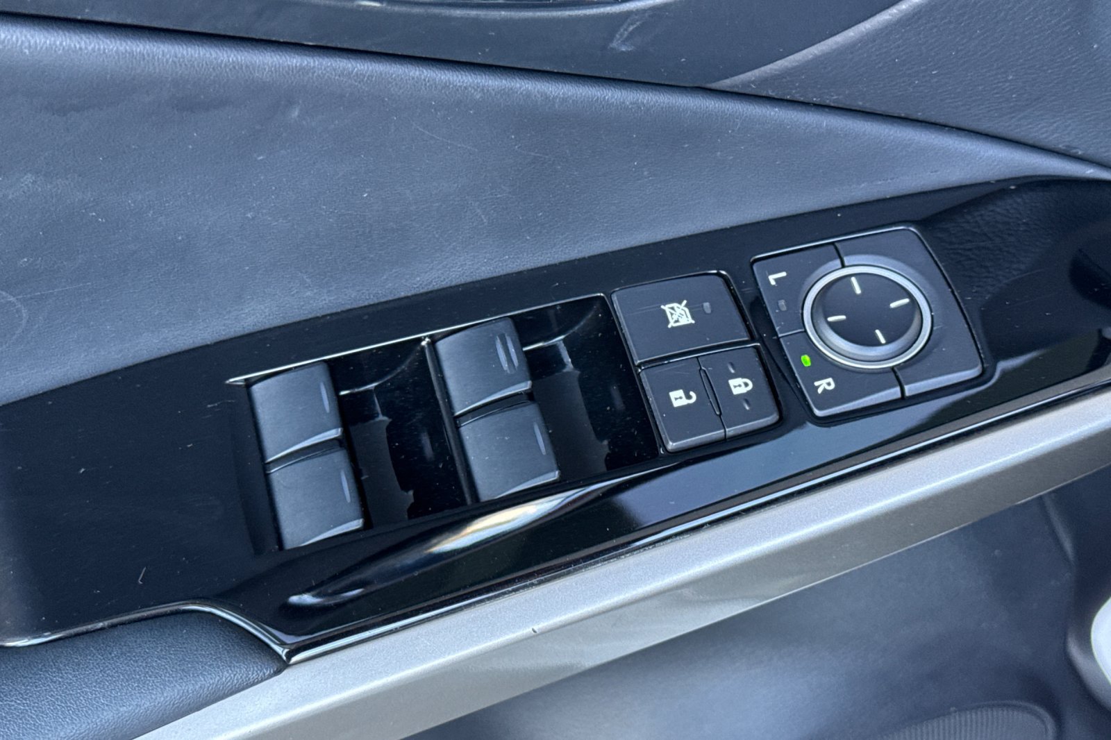 Used 2016 Lexus IS 200t RWD image 27