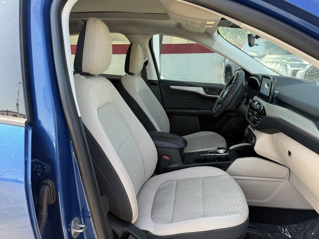 Used 2022 Ford Escape SE w/ SE Sport Appearance Package FWD image 29