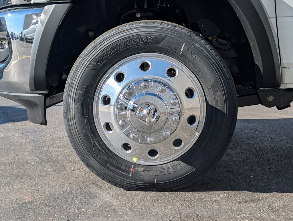 New 2026 RAM 5500 Tradesman AWD/4WD image 4