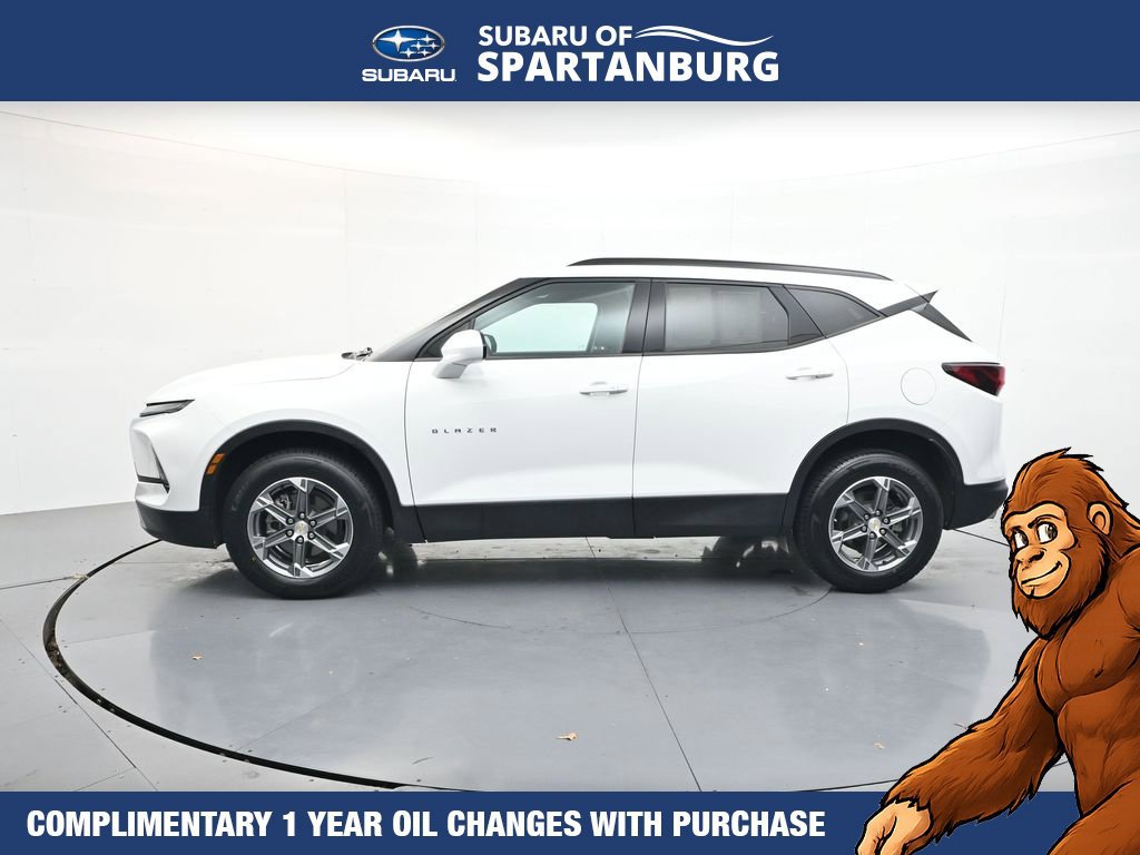 Used 2023 Chevrolet Blazer LT w/ Convenience Package FWD image 4