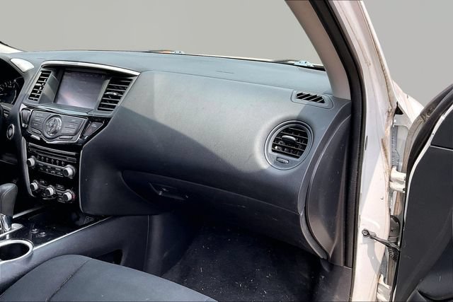 Used 2018 Nissan Pathfinder S FWD image 19