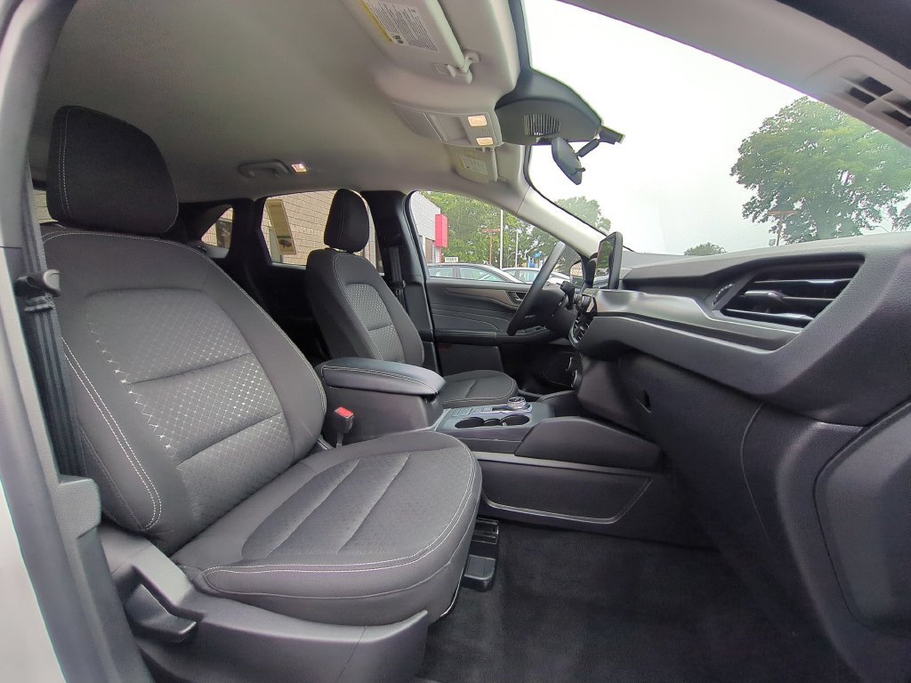 Used 2025 Ford Escape Active AWD/4WD image 27