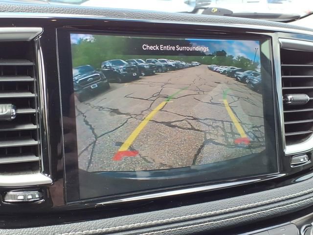 Used 2024 Chrysler Pacifica Limited FWD image 24