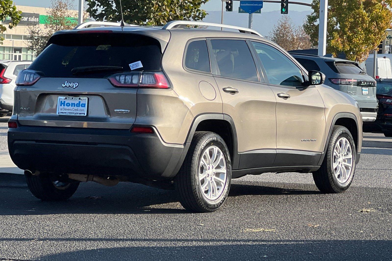 Used 2020 Jeep Cherokee Latitude image 8