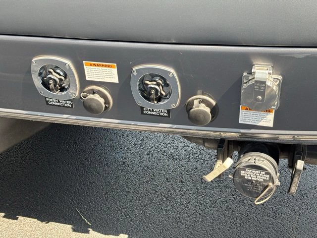 Used 2023 Mercedes-Benz Sprinter 3500 w/ Parking Package image 60
