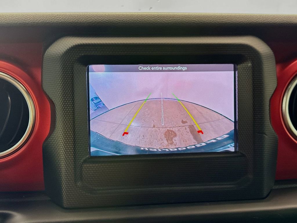 Used 2020 Jeep Wrangler Unlimited Rubicon w/ Steel Bumper Group image 15