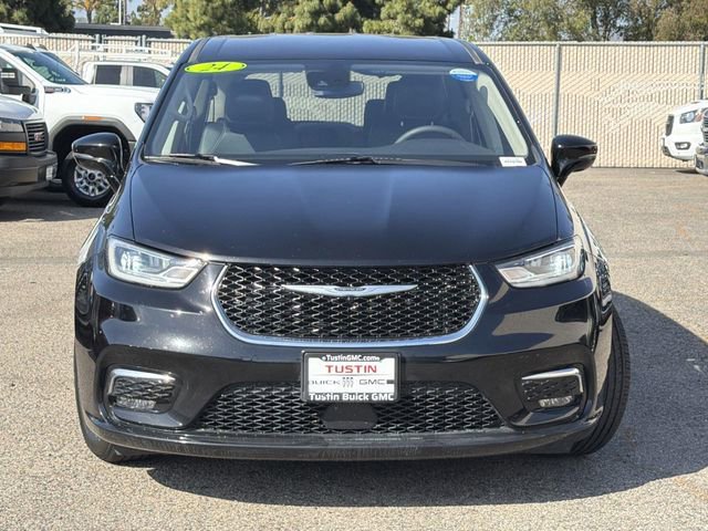 Used 2024 Chrysler Pacifica Limited FWD image 2
