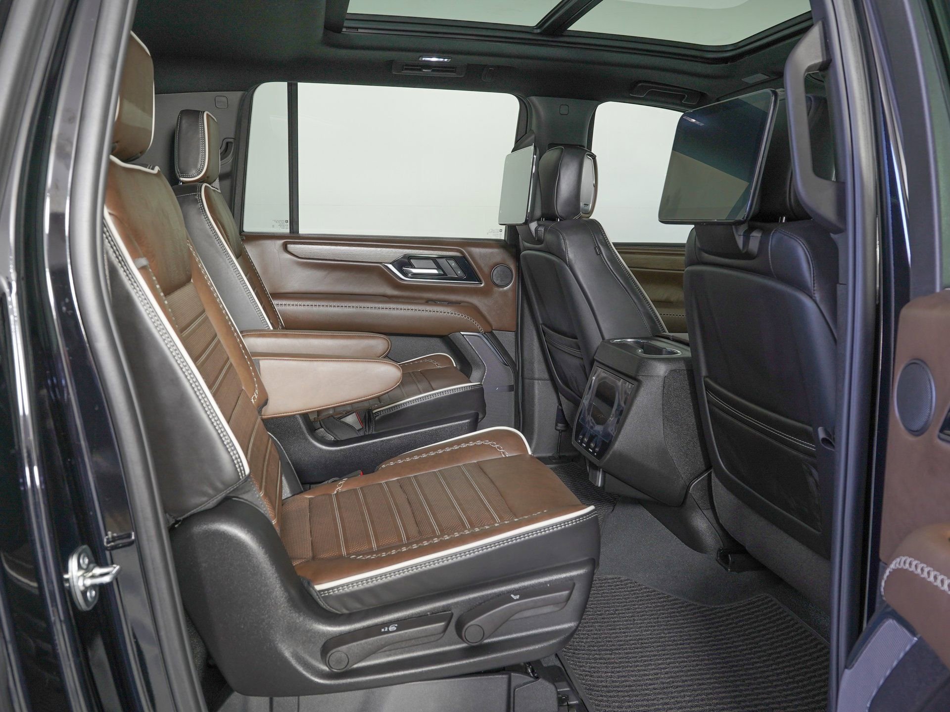 Used 2026 GMC Yukon XL Denali Ultimate image 11