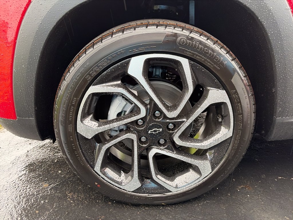 New 2026 Chevrolet Trax RS w/ Sunroof Package FWD image 23